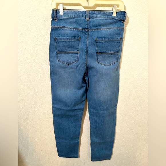 BOOHOO Petite High Waist Mom Jeans Basic 5 Pocket Denim Pants NWT - Picture 6 of 10